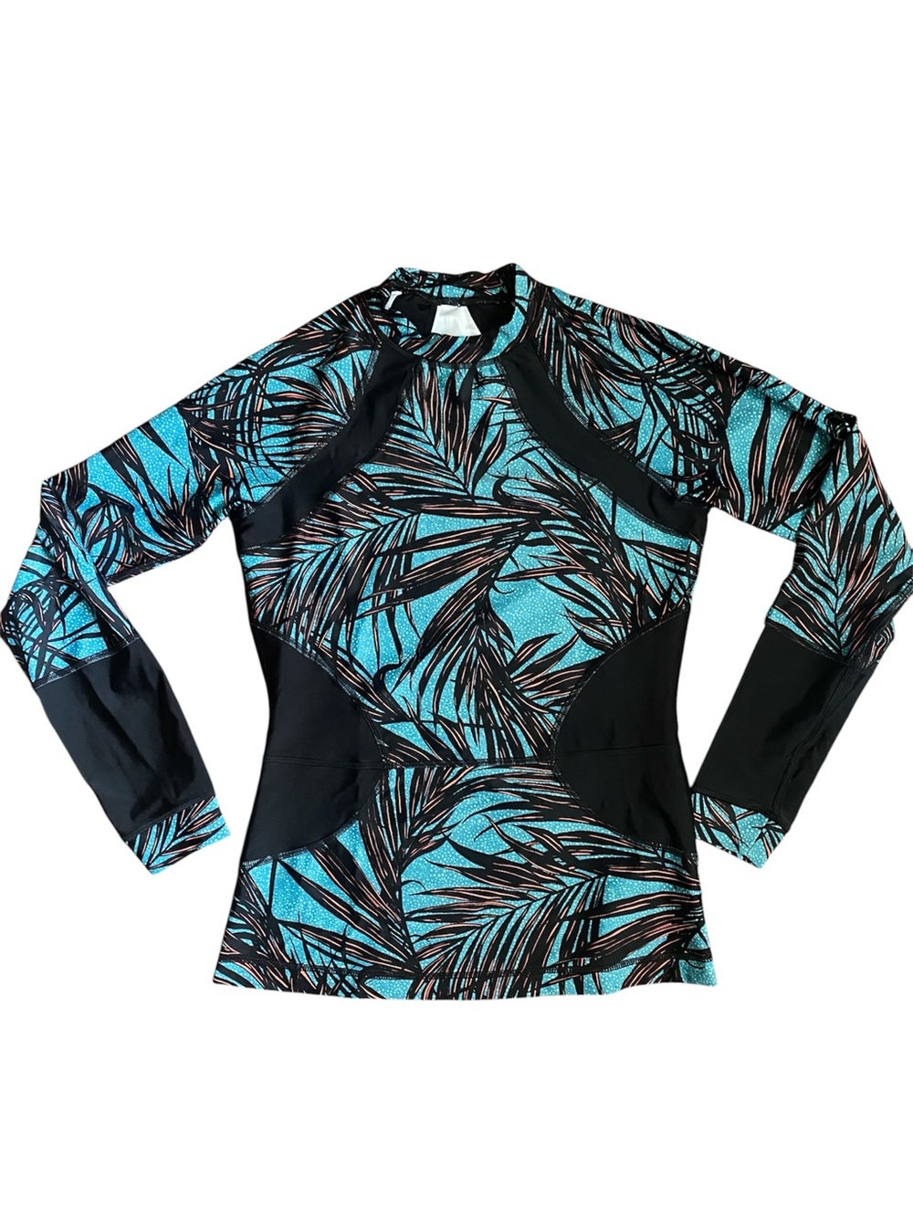 Lululemon Suns Out Rash Guard